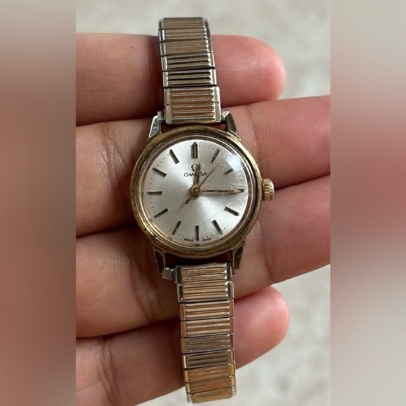 Omega Vintage Women's Gold Tone Manual Winding Watch - Picture 1 of 16